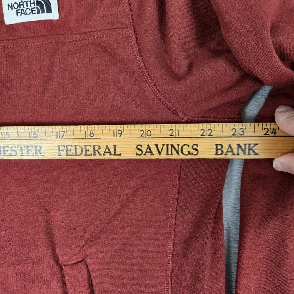 The North Face Heritage Patch 1/4 Zip Mens Large Pullover NF0A7UPF‎ Burgundy - Picture 9 of 9